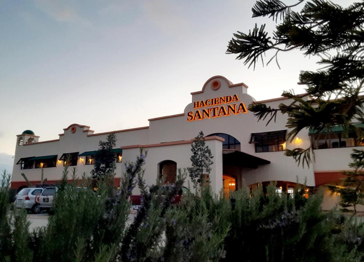 桑塔纳庄园3*Tecate